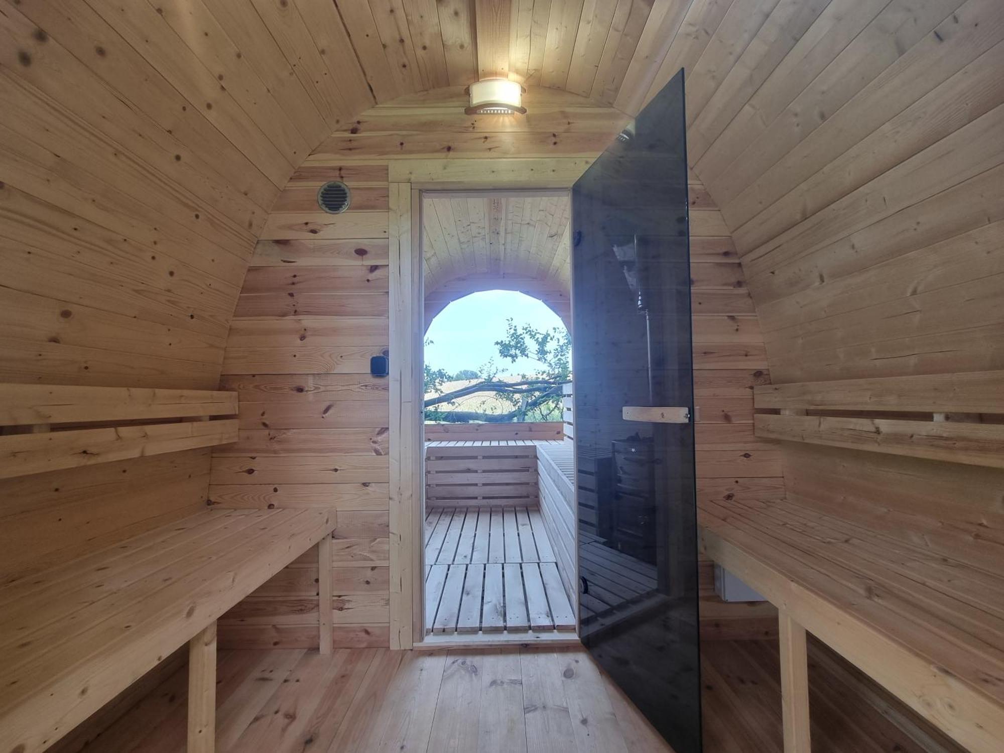 Loft Apartment Mit Grosser Badewanne A Mugeln Экстерьер фото
